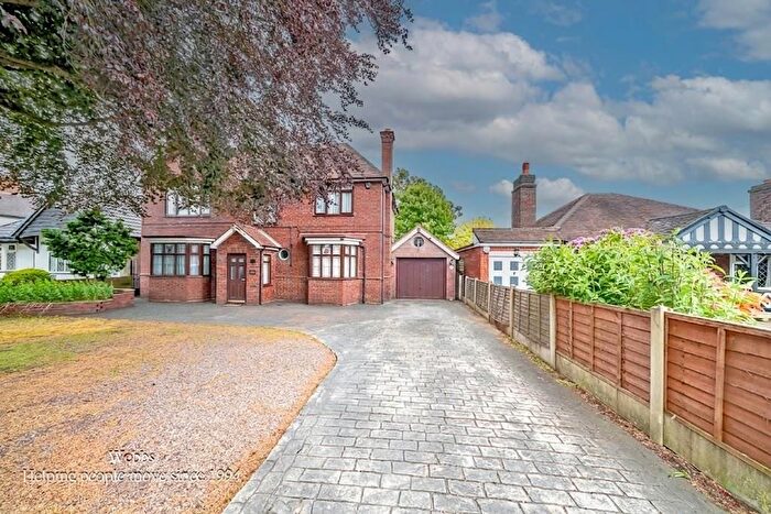 4 Bedroom Detached House For Sale In Ogley Road, Walsall, WS8