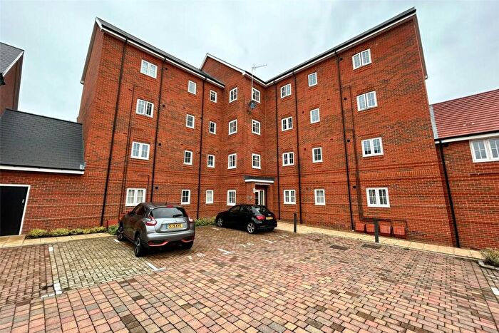2 Bedroom Flat For Sale In Charteris Close, Wellesley, Aldershot, Hampshire, GU11