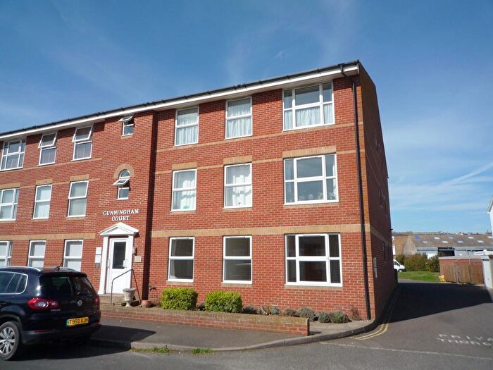 2 Bedroom Flat To Rent In Ringmer Road, Seaford, BN25