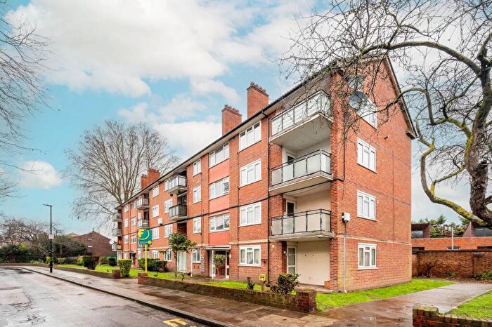 2 Bedroom Flat To Rent In Ravens Way, Lee, London, SE12