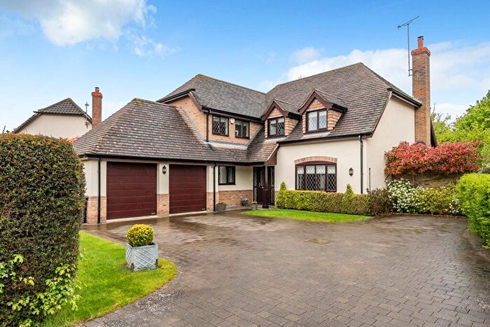 5 Bedroom Detached House For Sale In Lavenham Drive, Biddenham, MK40