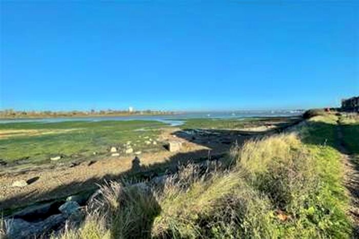 3 Bedroom Maisonette Flat To Rent In Lumsden Road, Southsea, PO4