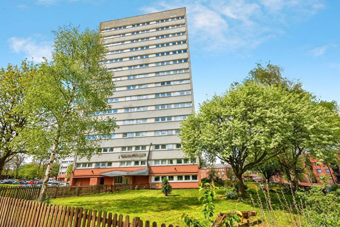 2 Bedroom Flat For Sale In Civic Close, Birmingham, B1