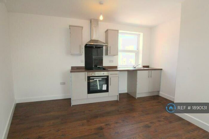 1 Bedroom Flat To Rent In Rifle Street, Nottingham, NG7