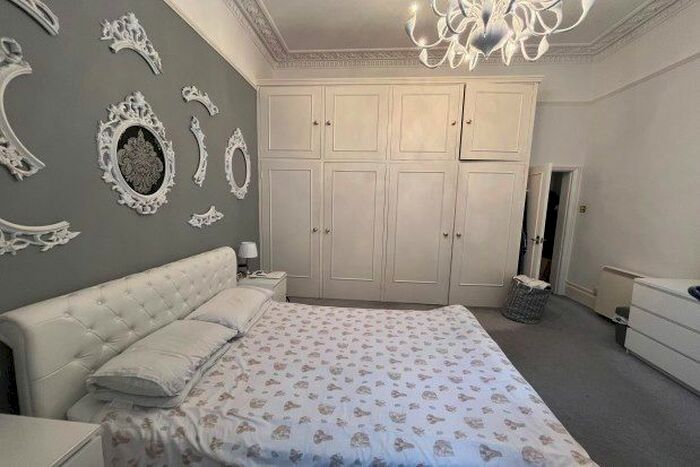 1 Bedroom Flat To Rent In Sussex Square, Brighton, BN2