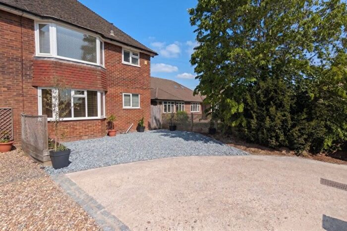 1 Bedroom Ground Maisonette To Rent In Woking, Surrey, GU22