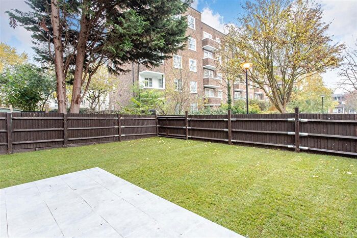 3 Bedroom Flat To Rent In Hazellville Road, London, N19