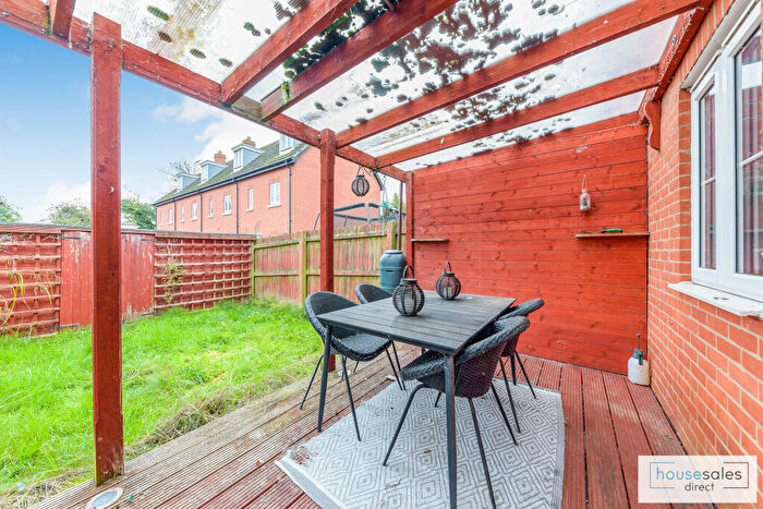 3 Bedroom Terraced House For Sale In Tully Close, Bourne, PE10