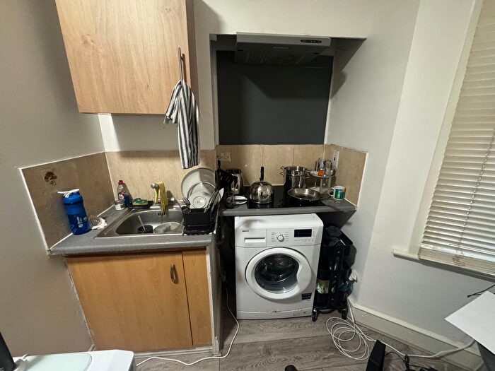 Studio To Rent In Eynham Road, London, W12
