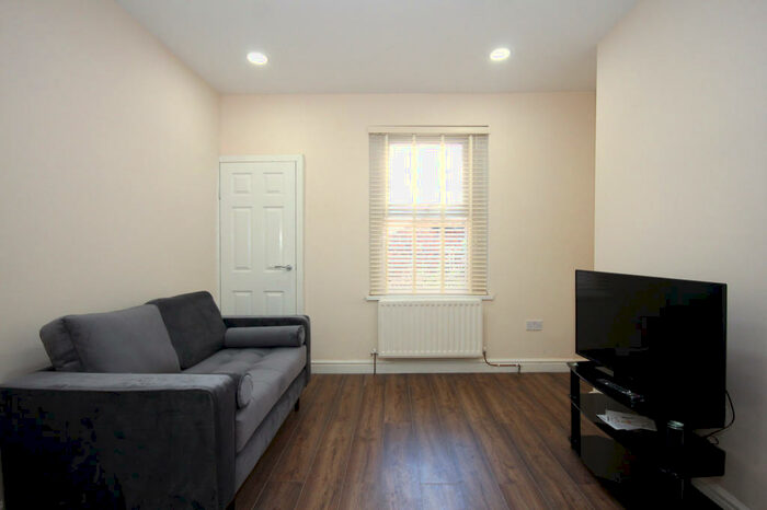 4 Bedroom Terraced House To Rent In St. Pauls Square, Preston, PR1