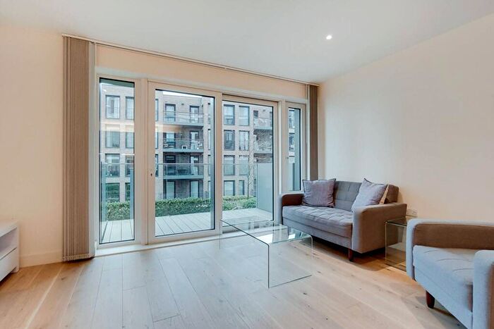 1 Bedroom Flat To Rent In Duke Of Wellington Avenue, Woolwich, London, SE18