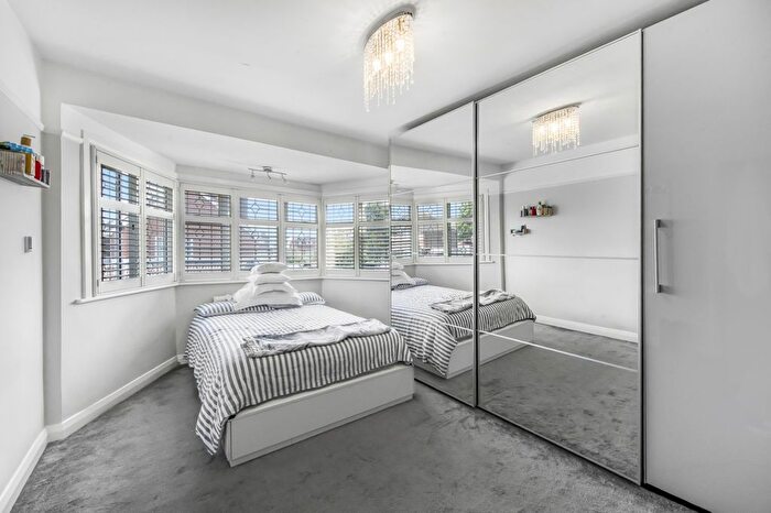 4 Bedroom End Of Terrace House To Rent In Fanshawe Road, Richmond, TW10