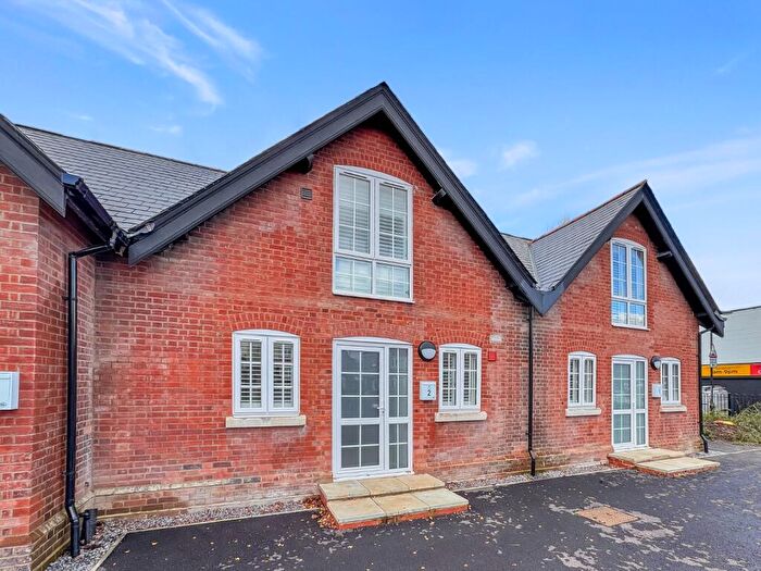 2 Bedroom Apartment To Rent In Warren Avenue, Southampton, SO16