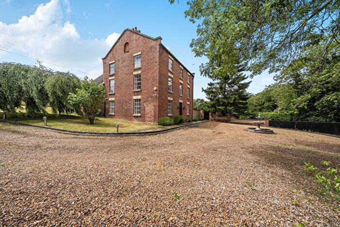 6 Bedroom Detached House For Sale In Old Road, Braunston, NN11