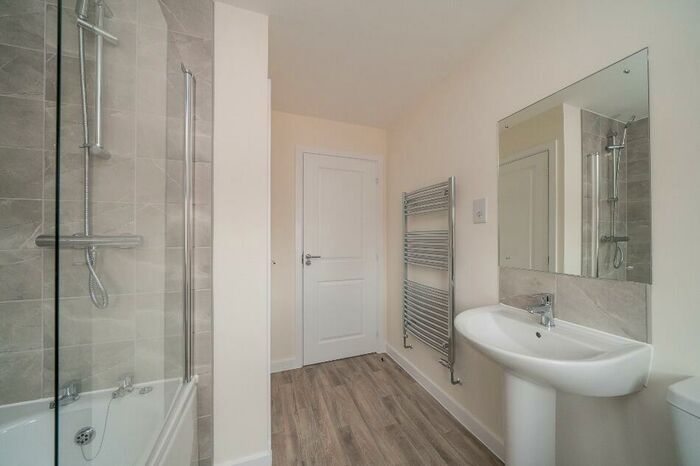 3 Bedroom Terraced House For Sale In Leestone Park, Bolton Lane, Leighton Buzzard, LU7