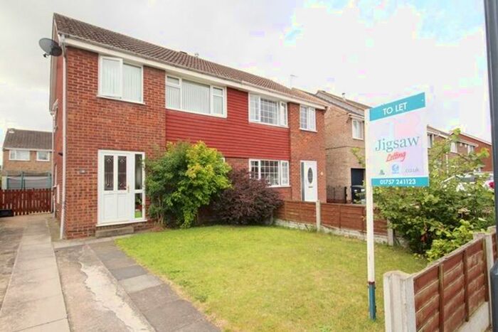 3 Bedroom Semi-Detached House To Rent In Park Grove, Brayton, Selby YO8