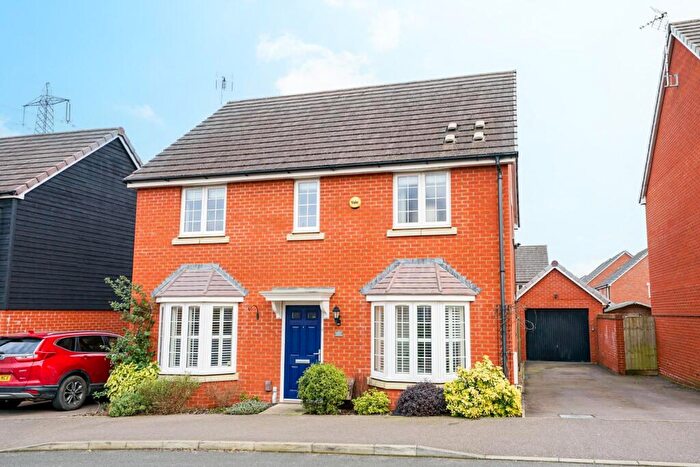 4 Bedroom Detached House For Sale In Vesta Grove, Leighton Buzzard, LU7