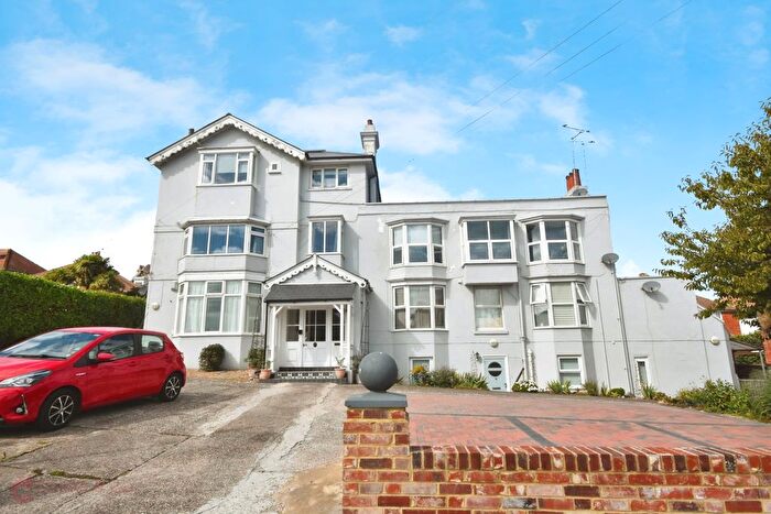 1 Bedroom Flat For Sale In Wardour Close, Broadstairs, Kent, CT10