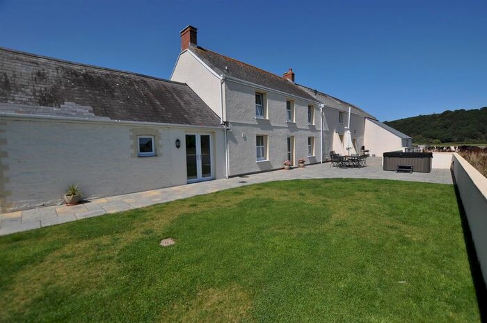 6 Bedroom Detached House For Sale In Laugharne, Carmarthen, SA33