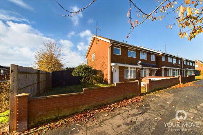 3 Bedroom Semi-Detached House To Rent In Reynard Way, Northampton, NN2