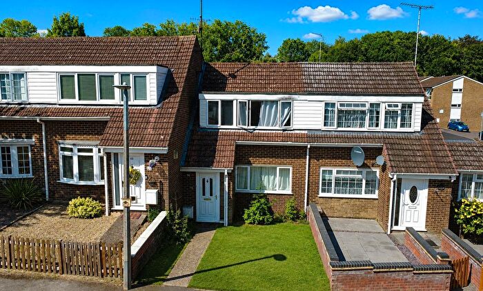 3 Bedroom Terraced House For Sale In Woodhall Farm, Hemel Hempstead, HP2