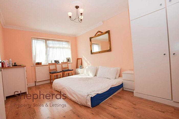 3 Bedroom End Of Terrace House For Sale In Claremont, Cheshunt, Waltham Cross, EN7
