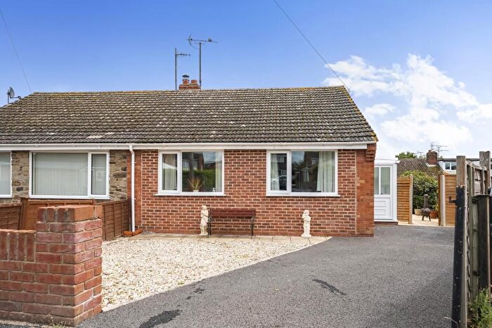 2 Bedroom Bungalow For Sale In Leominster, Herefordshire, HR6