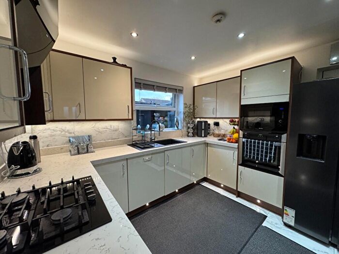 3 Bedroom Semi-Detached House For Sale In Hornbeam Road, Rotherham, South Yorkshire, S66