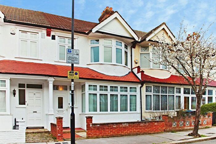 3 Bedroom Terraced House For Sale In Upwood Road, London, SW16
