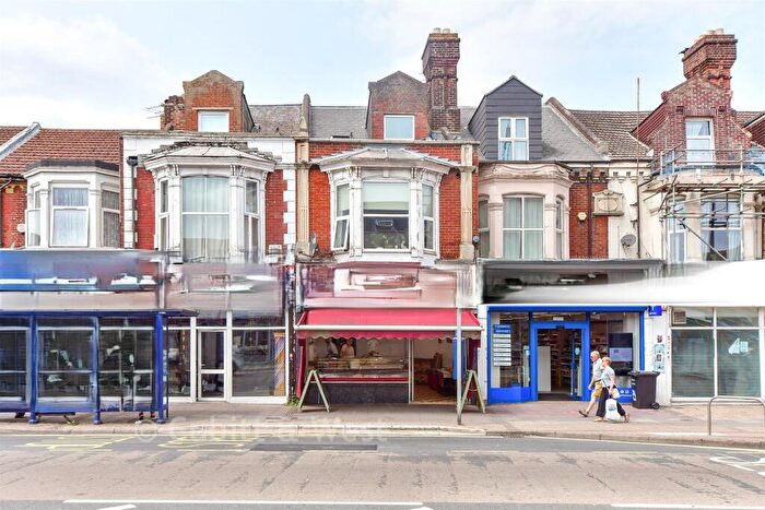 1 Bedroom Flat For Sale In Angerstein Road, Portsmouth, Hampshire, PO2