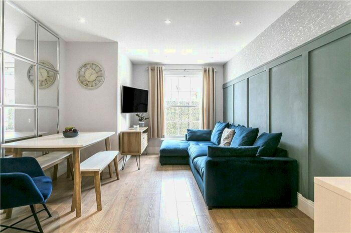2 Bedroom Flat To Rent In High Street, Hampton Hill, Hampton, TW12
