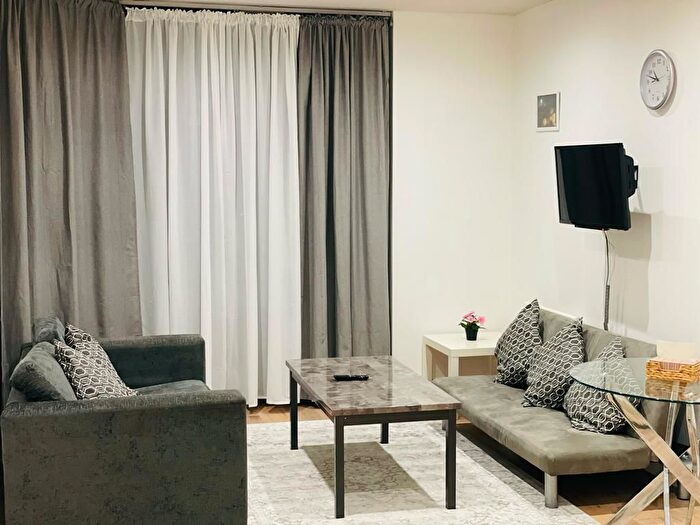 1 Bedroom Flat To Rent In Mondial Way, Heathrow, UB3