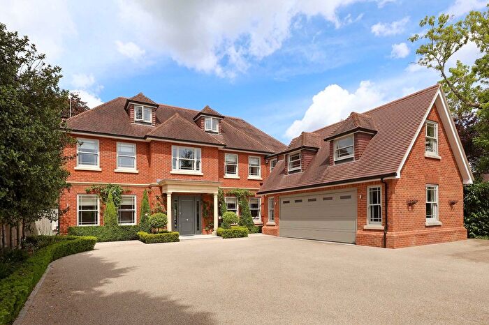 7 Bedroom Detached House For Sale In Beechwood Road, Beaconsfield, Buckinghamshire, HP9
