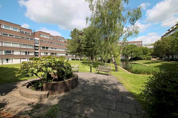 1 Bedroom Flat To Rent In Fair Acres, Hayes, Bromley, BR2