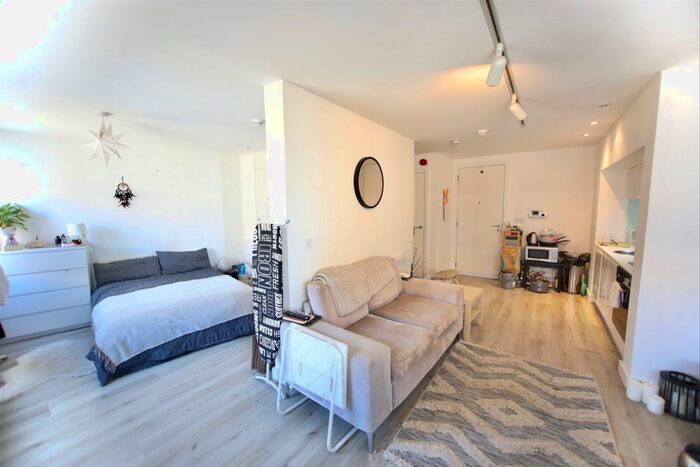 1 Bedroom Apartment To Rent In Studio Apartment - Manor Mills, Leeds, LS11