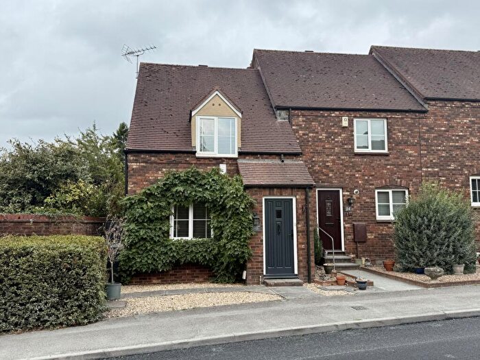 2 Bedroom End Of Terrace House For Sale In Pinn Lane, Pinhoe, EX1