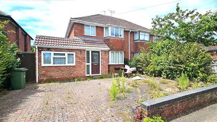 4 Bedroom Semi-Detached House To Rent In Prestwich Avenue, Worcester, WR5