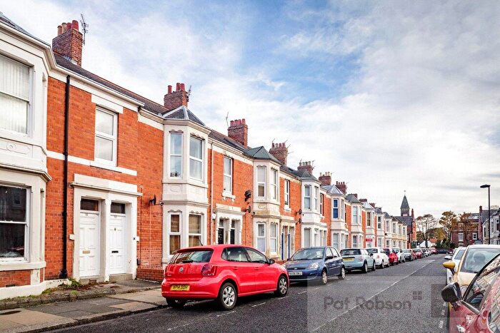 5 Bedroom Maisonette To Rent In Hazelwood Avenue, Jesmond, Newcastle Upon Tyne, NE2