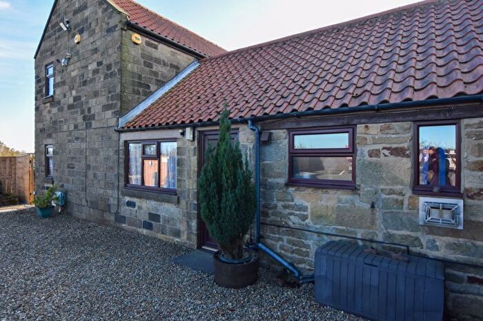 2 Bedroom Cottage To Rent In Ugthorpe, Whitby, YO21