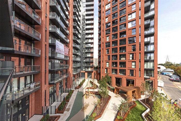 3 Bedroom Flat For Sale In Leamouth Road, Orchard Wharf, E14