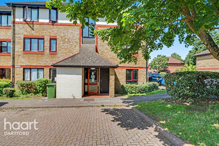1 Bedroom Flat For Sale In Louvain Road, Greenhithe, DA9
