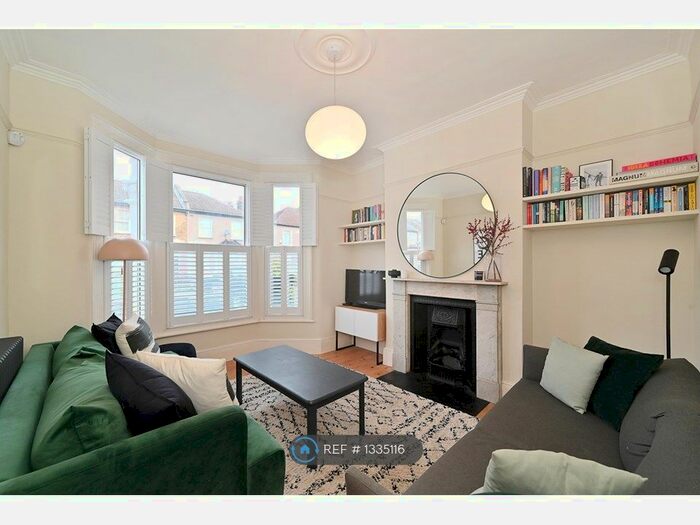 3 Bedroom Terraced House To Rent In Braidwood Road, London, SE6