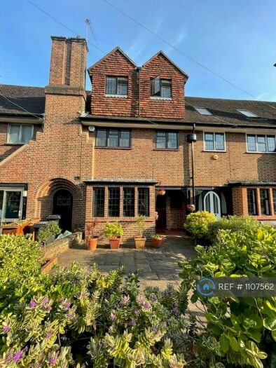 3 Bedroom Terraced House To Rent In Meynell Gardens, London, E9