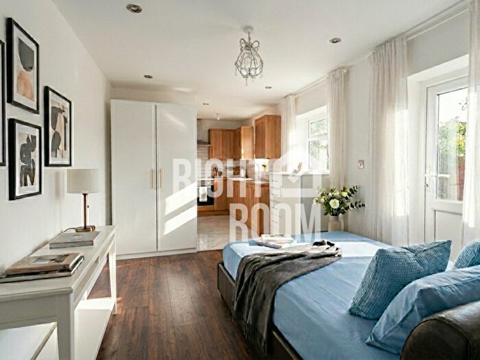 1 Bedroom Studio To Rent In Studio Flat, Donald Drive, RM6