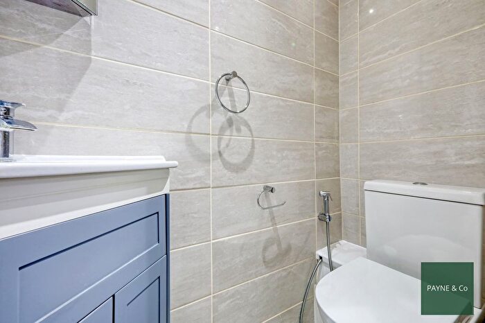 7 Bedroom Terraced House For Sale In Wanstead Lane, Ilford, IG1