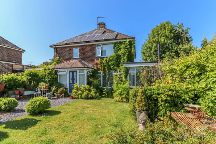 3 Bedroom Detached House For Sale In Goodworth Clatford, Andover, Hampshire, SP11