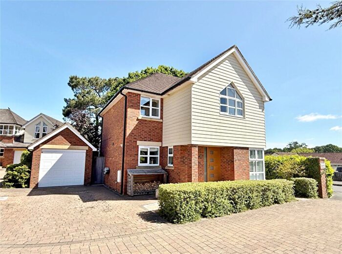 4 Bedroom Detached House For Sale In Lake Road, Verwood, Dorset, BH31