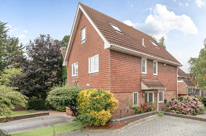 5 Bedroom Detached House For Sale In Romney Drive, Bromley, BR1