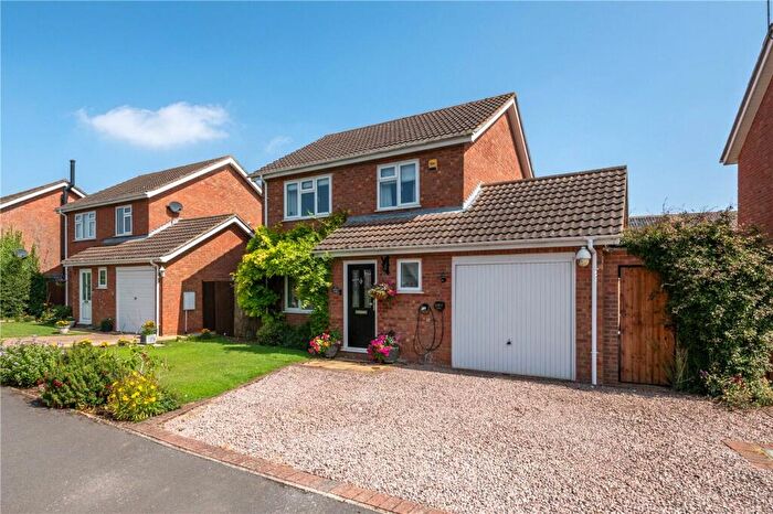 3 Bedroom Detached House For Sale In Willow Road, Stamford, Lincolnshire, PE9