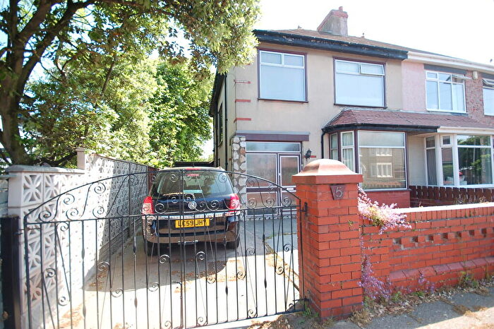 3 Bedroom Semi-Detached House To Rent In Sandon Place, Blackpool, FY4